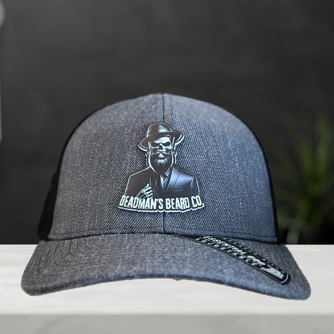 Gorra con el logo de Deadman